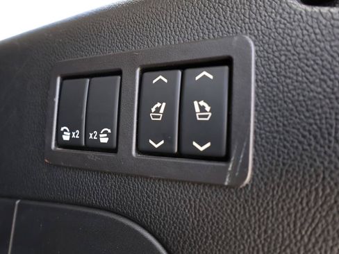 Used 2019 GMC Yukon XL Denali w/ Open Road Package AWD/4WD image 32