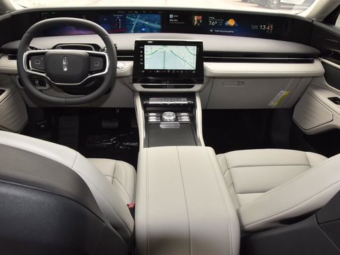 New 2026 Lincoln Nautilus Premier AWD/4WD image 23