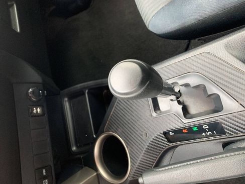 Used 2014 Toyota RAV4 LE AWD/4WD image 18