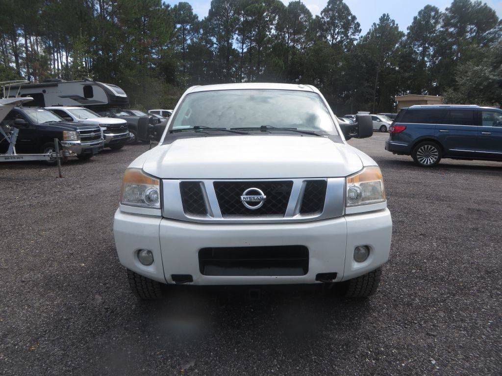 Used 2015 Nissan Titan PRO-4X w/ Pro-4x Luxury Package AWD/4WD image 3