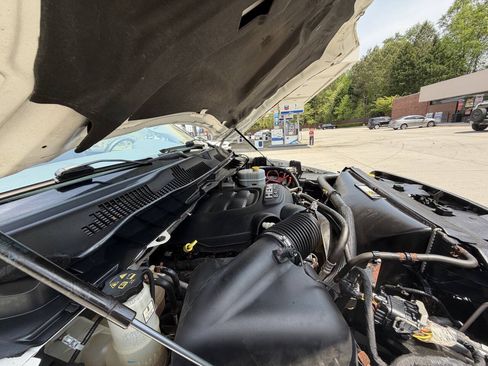 Used 2014 RAM 3500 SLT AWD/4WD image 25