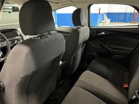 Used 2018 Ford Focus SEL FWD image 18