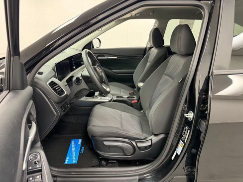Used 2025 Kia Seltos LX AWD/4WD image 18