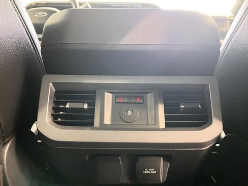 Used 2024 Ford F250 Lariat w/ Chrome Package image 8