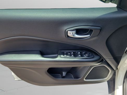 Used 2021 Jeep Compass Latitude FWD image 22