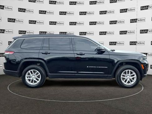 Certified 2025 Jeep Grand Cherokee L Laredo w/ Luxury Tech Group I RWD image 7