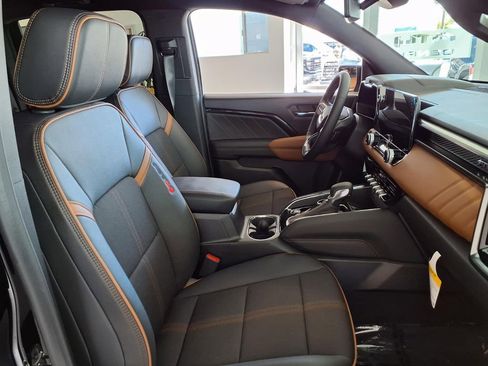 New 2025 GMC Canyon AT4 w/ Nightfall Edition AWD/4WD image 4