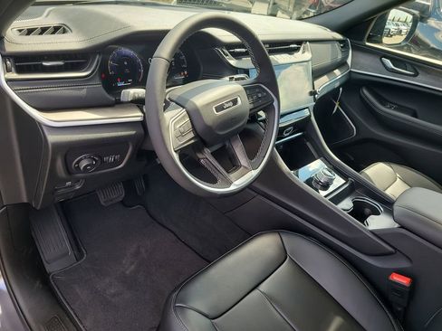 New 2026 Jeep Grand Cherokee L Limited RWD image 21