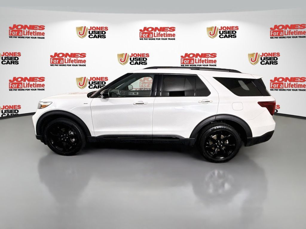 Used 2023 Ford Explorer ST-Line w/ Class IV Trailer Tow Package AWD/4WD image 16