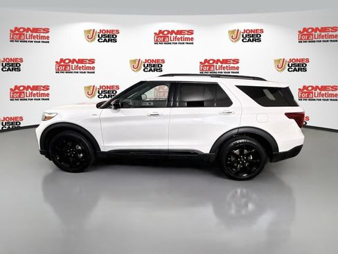 Used 2023 Ford Explorer ST-Line w/ Class IV Trailer Tow Package AWD/4WD image 16