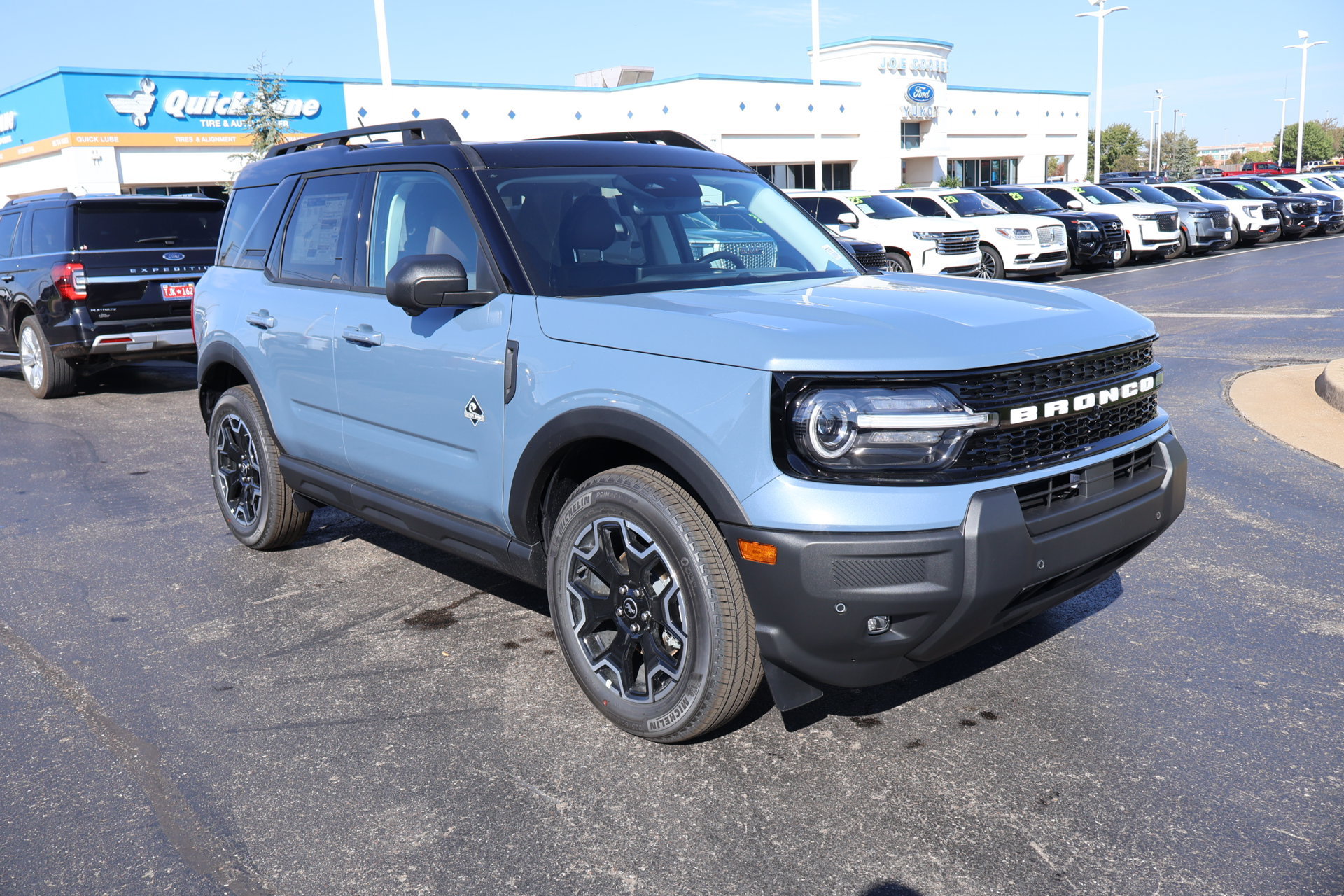 New 2026 Ford Bronco Sport Outer Banks w/ Outer Banks Tech Package+ AWD/4WD image 1