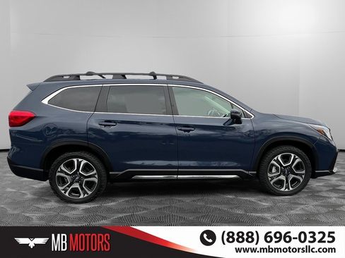 Used 2023 Subaru Ascent Limited image 2