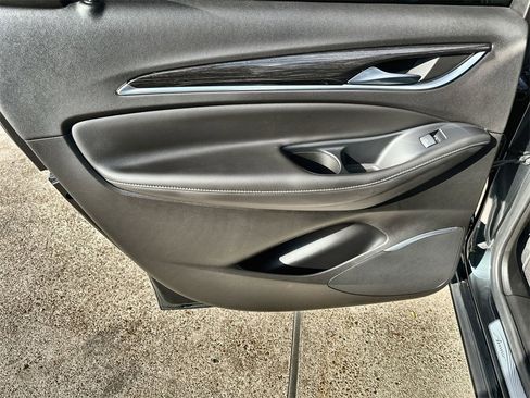 Used 2021 Buick Enclave Avenir w/ Avenir Technology Package image 15