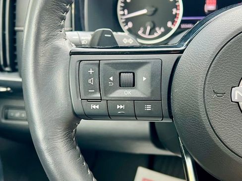 Used 2022 Nissan Pathfinder SL image 22