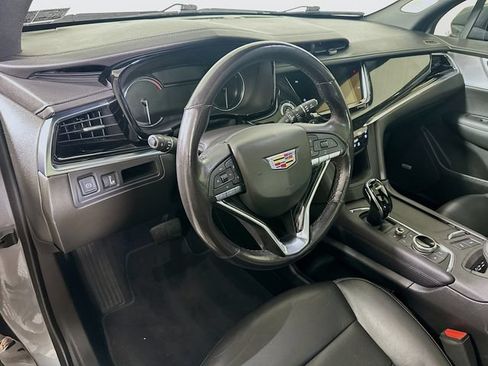 Used 2022 Cadillac XT6 Premium Luxury AWD/4WD image 12