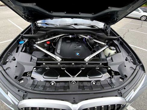 Used 2025 BMW X7 xDrive40i w/ Executive Package image 57