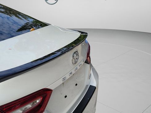Used 2019 Toyota Camry XSE image 27