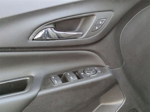 Used 2024 Chevrolet Equinox LT image 16