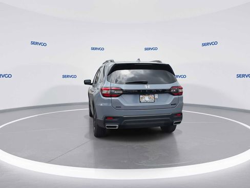 Used 2025 Honda Pilot Sport image 7