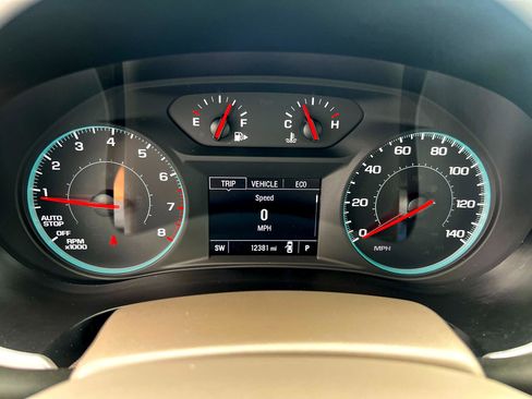 Used 2025 Chevrolet Malibu LT image 31