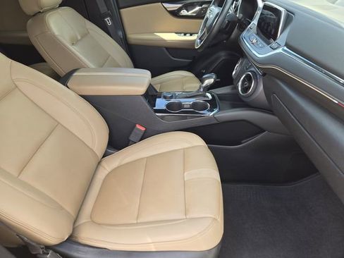 Used 2022 Chevrolet Blazer Premier w/ Enhanced Convenience Package FWD image 15