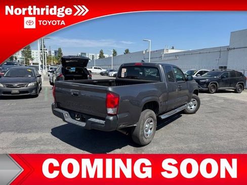 Used 2019 Toyota Tacoma SR image 4