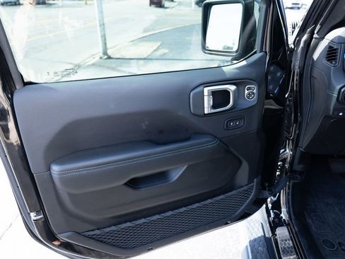 Used 2024 Jeep Wrangler High Altitude AWD/4WD image 25