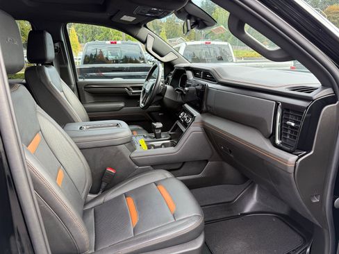 Used 2022 GMC Sierra 1500 AT4 w/ AT4 Premium Package image 17