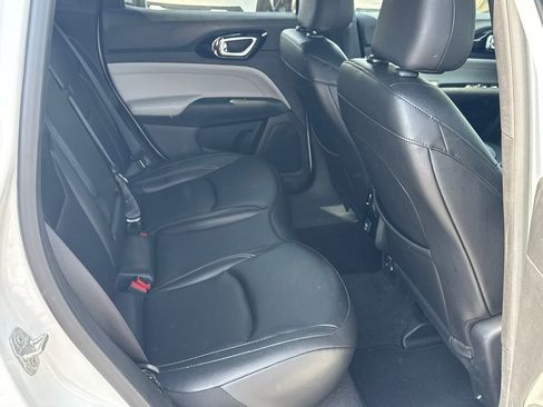 Used 2025 Jeep Compass Limited image 15