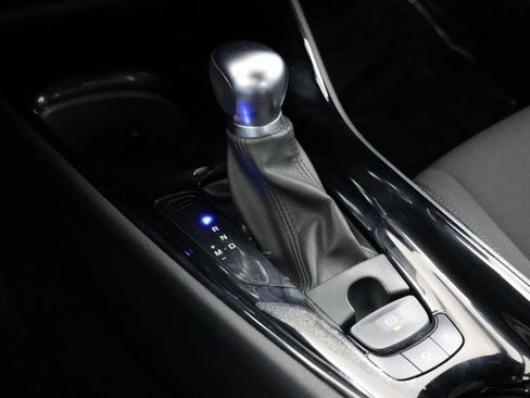 Used 2021 Toyota C-HR XLE image 6