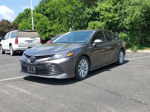 Used 2020 Toyota Camry LE FWD image 2