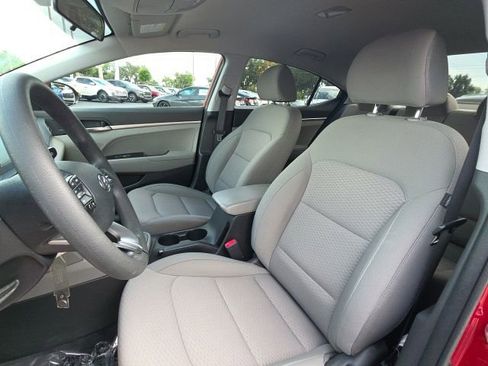 Used 2019 Hyundai Elantra SE w/ Cargo Package FWD image 13