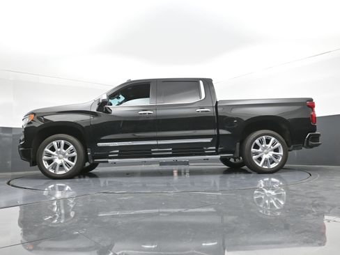 Used 2025 Chevrolet Silverado 1500 High Country w/ High Country Premium Package image 29