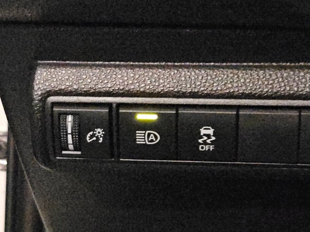 Used 2023 Toyota Corolla SE FWD image 10