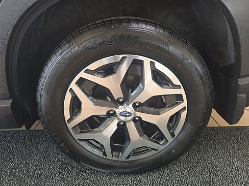 Used 2022 Subaru Forester Premium AWD/4WD image 44