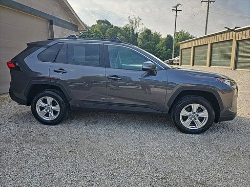 Used 2021 Toyota RAV4 XLE w/ Convenience Package AWD/4WD image 6