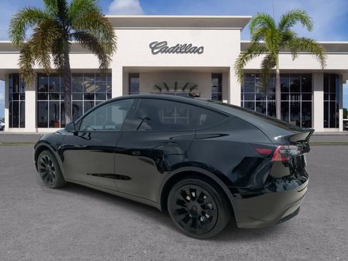 Used 2024 Tesla Model Y Long Range RWD image 10