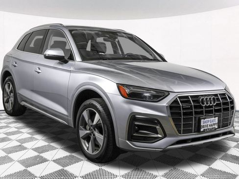 Used 2023 Audi Q5 2.0T Premium w/ Convenience Package AWD/4WD image 11