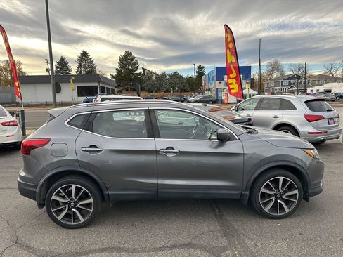 Used 2017 Nissan Rogue Sport SL image 10