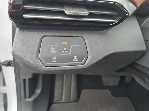 Used 2021 Volkswagen ID.4 Pro S w/ Gradient Package image 15