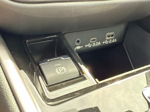 New 2025 Subaru Legacy Premium image 29