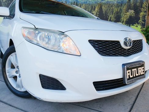 Used 2009 Toyota Corolla LE w/ All Weather Guard Pkg FWD image 6