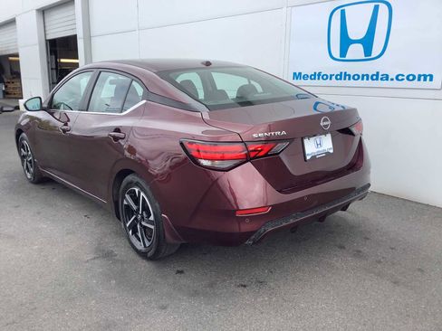 Used 2024 Nissan Sentra SV image 4