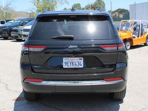 Used 2022 Jeep Grand Cherokee Limited 4xe w/ Luxury Tech Group II AWD/4WD image 5