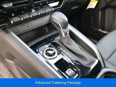 Used 2023 Chevrolet Colorado LT w/ LT Convenience Package III image 9