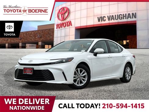 Certified 2025 Toyota Camry LE image 1