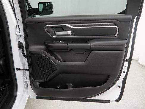 New 2026 RAM 1500 4x4 Crew Cab image 30