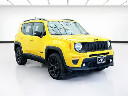 Used 2023 Jeep Renegade Altitude image 3
