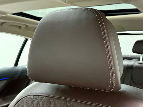 Used 2020 BMW 750i xDrive image 28