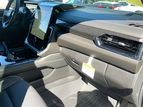 New 2026 GMC Yukon XL Elevation w/ LPO, Get Active Package image 27